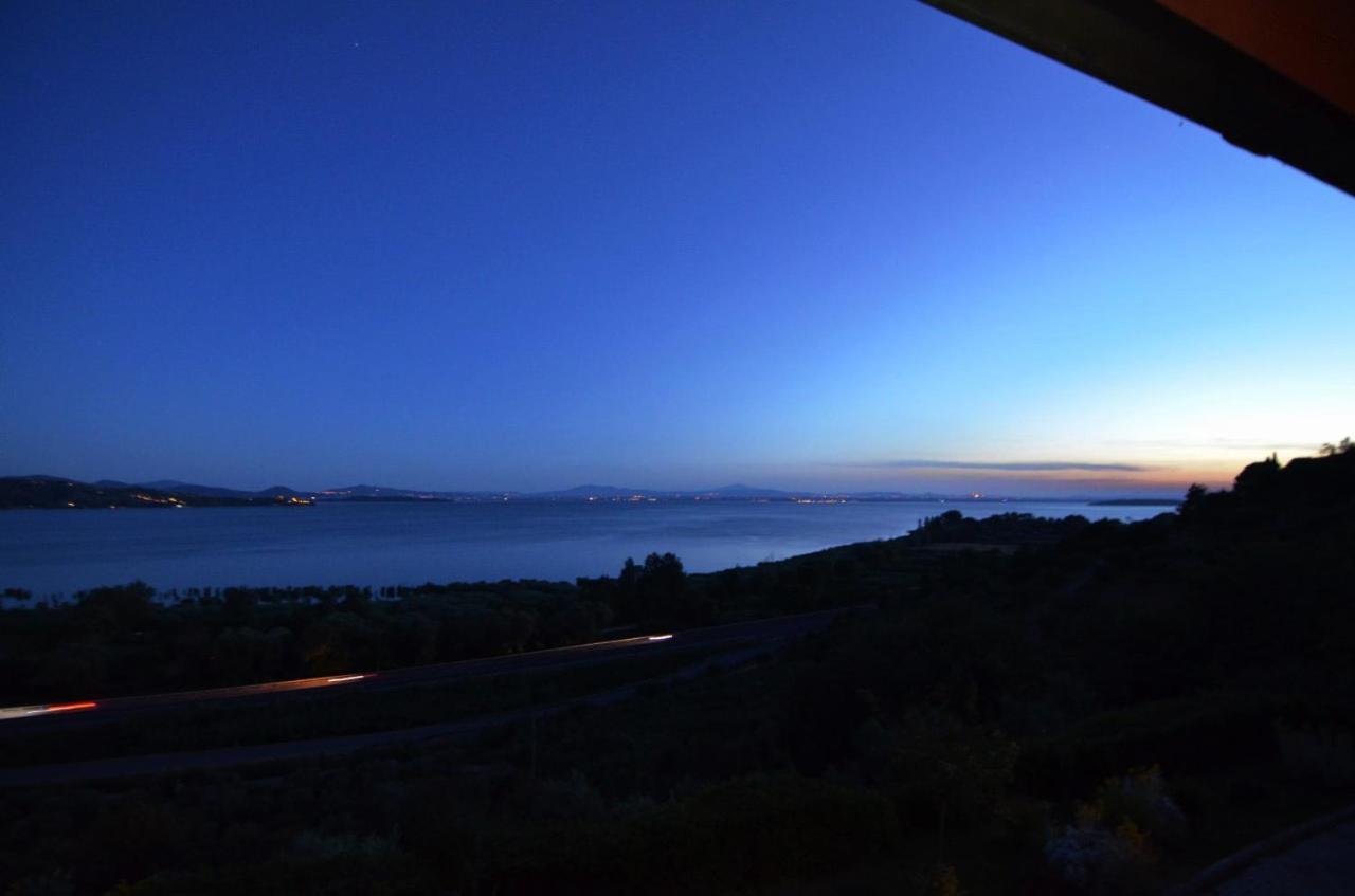 B&B Torre Del Lago Trasimeno Passignano sul Trasimeno Exteriör bild
